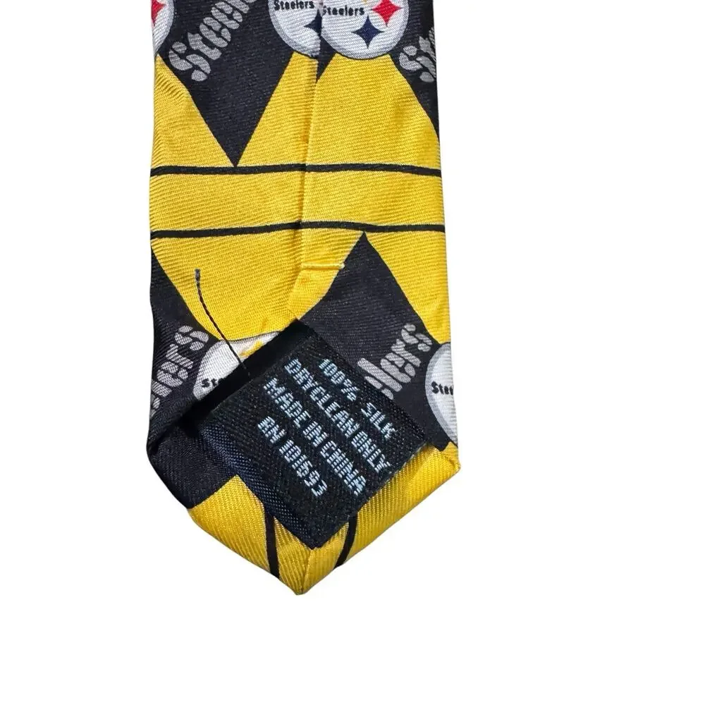 NFL Pittsburg Steelers Logo Diamond Pattern Football Novelty Necktie 100% Silk